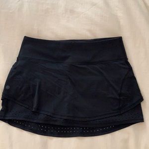 Athleta athletic skirt. Black. Sz M